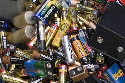丰华山附近回收叉车蓄电池✔附近回收磷酸电池✔废旧蓄电池回收企业